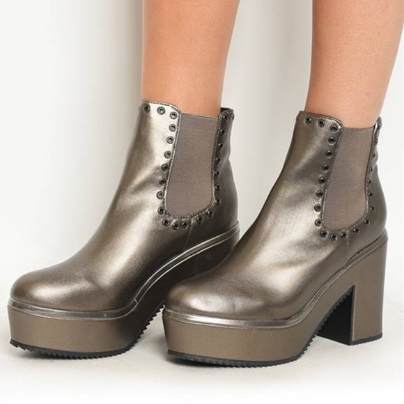 BESTON Shoes - Pewter platform chunky pull-on boots
